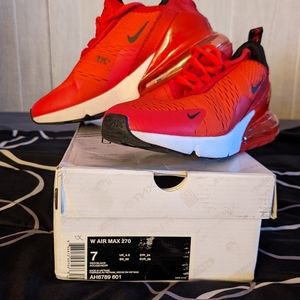 Women's Nike Air Max 270